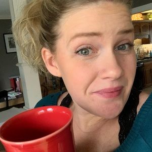 Meet your Posher, Holly